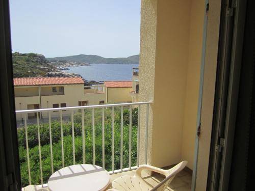 Charming serviced apartment with patio | Pet-friendly — photo 4