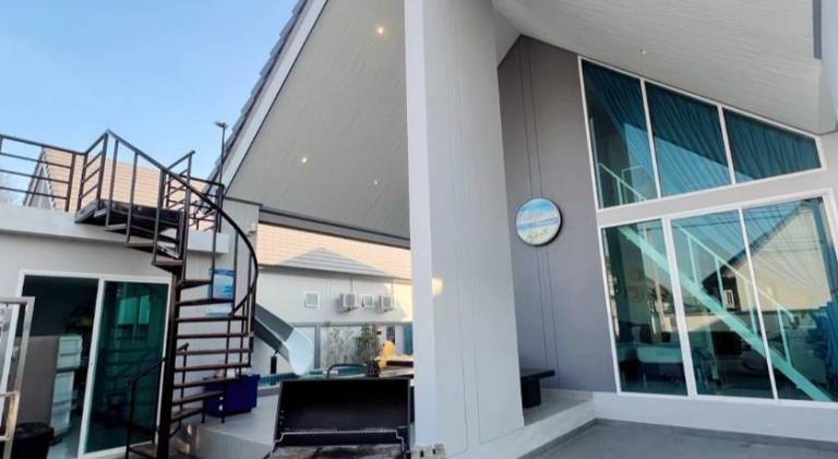 Vacation home with pool | Pet-friendly — photo 3