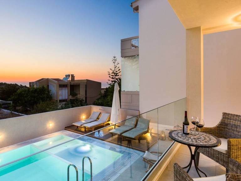 Villa Amelia I Kostenloser 8 Sitzer Mini Van und Pool