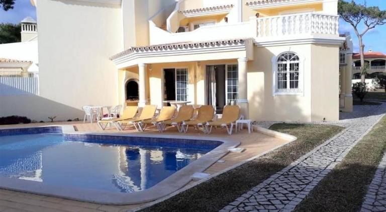 Villa with pool in Loulé