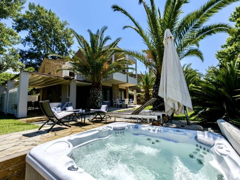 Escape to Paradise - Experience Luxury and Serenity at Villa Elina in Sithonia! in Sithonia