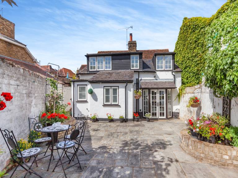Cottage  Hertford
