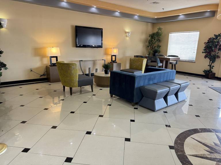 Robinson Inn and Suites