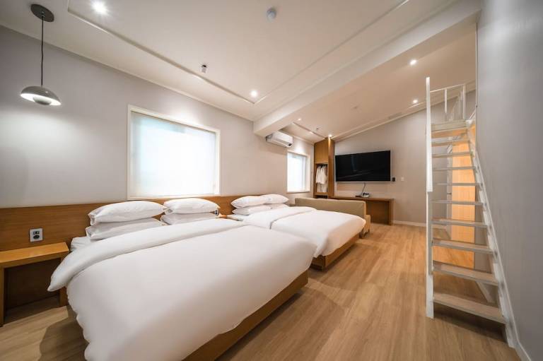 Mono Hotel
