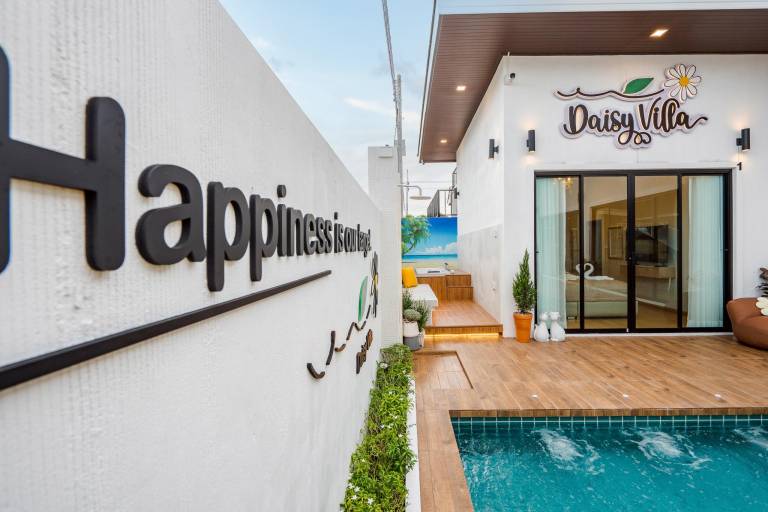 Villa with grill, pool & jacuzzi | Suitable for remote work | Dogs allowed in Phetchaburi