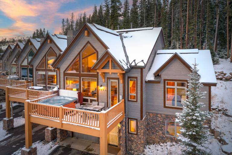 Winter Park Resort Villa 200 I Private Hot Tub I Great Views I Bunk Room I Discounted Attractions — photo 2