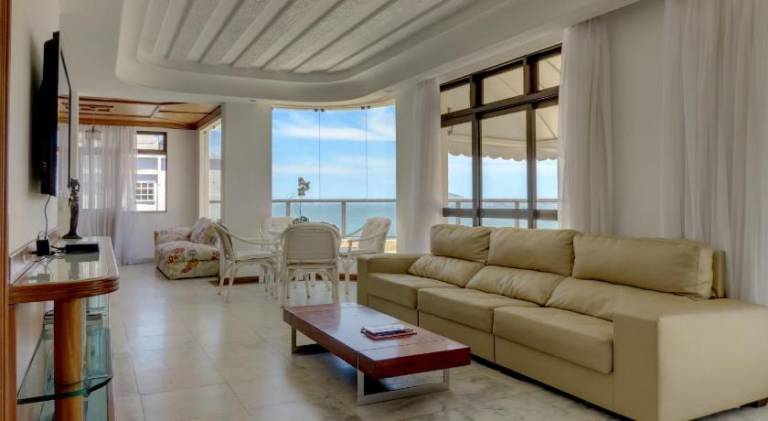 Holiday apartment with jacuzzi — photo 4