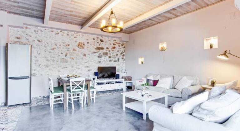 Fully equipped nice villa with garden, terrace & private pool | Good for workation | Pet-friendly — photo 3