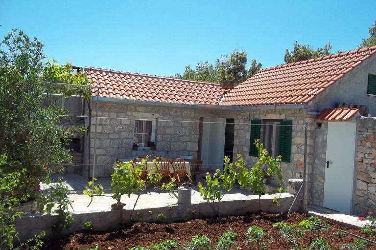Ferienhaus in Mirca für max. 4 Personen, Ferienhaus in Mirca für max. 4 Personen,