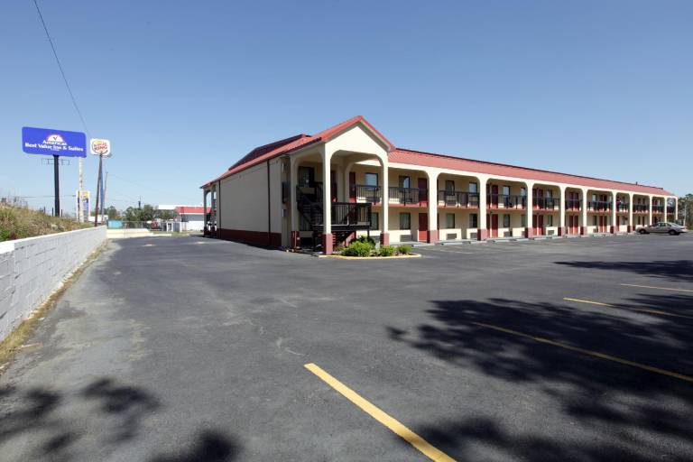 Americas Best Value Inn & Suites Macon at Eisenhower Pkwy — photo 5