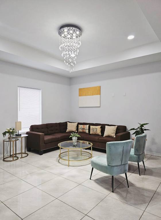 Beautiful apartment 9 min to Mercedes outlets — photo 3