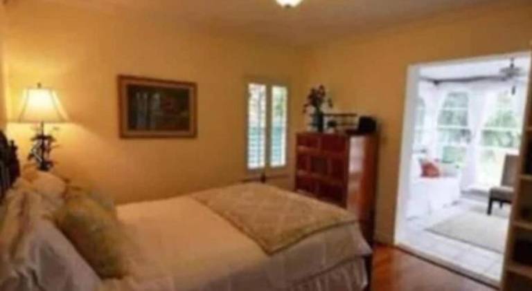 Vacation home with pool | Pets allowed in West Palm Beach, FL