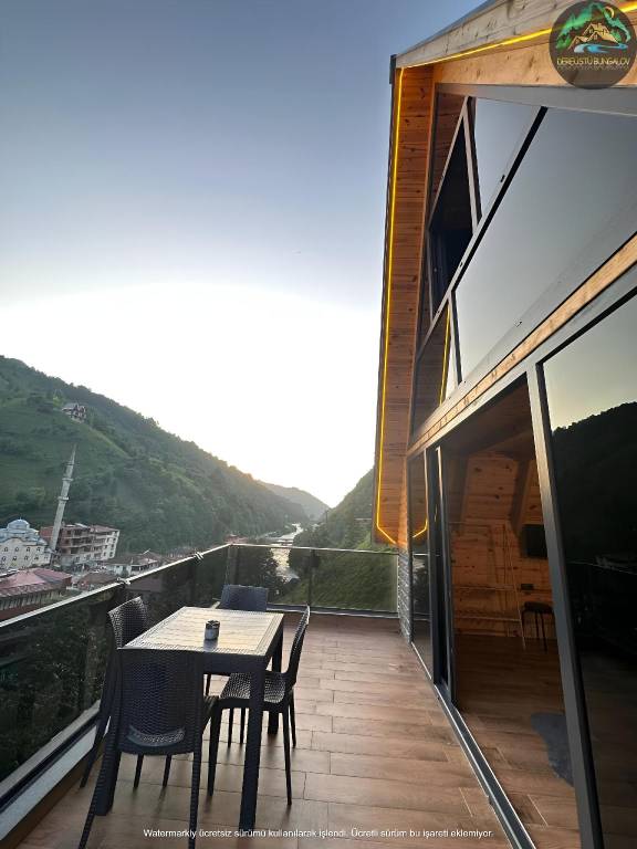 Bungalow with barbecue, hot tub & terrace — photo 5