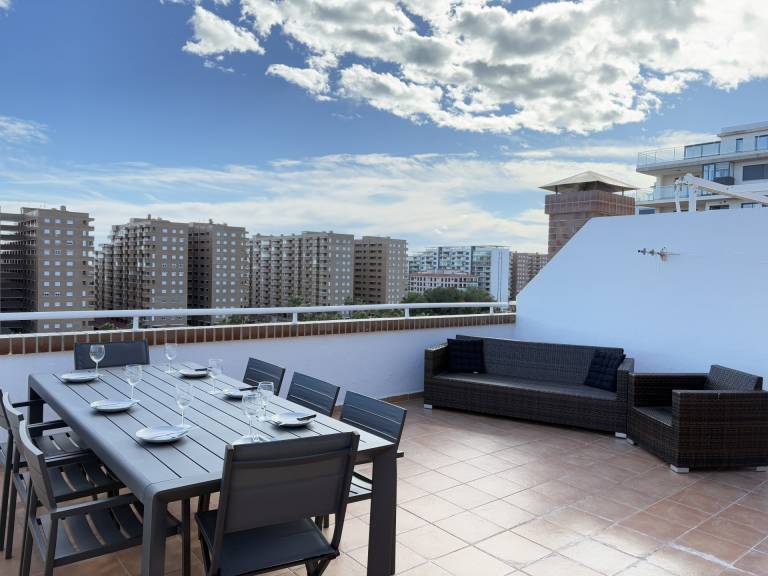 Rental apartment with yard, terrace & pool — photo 3