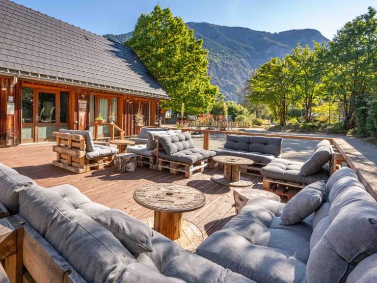 Family-oriented chalet with heated pool & patio | Pets are welcome — photo 2