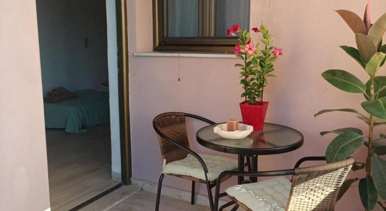 Nice holiday apartment with yard & patio | Next to the beach | Pets allowed — photo 3