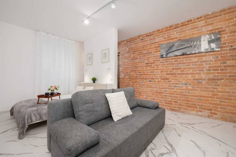 Family-friendly studio with fast internet | Near Main Square | Pet-friendly — photo 2