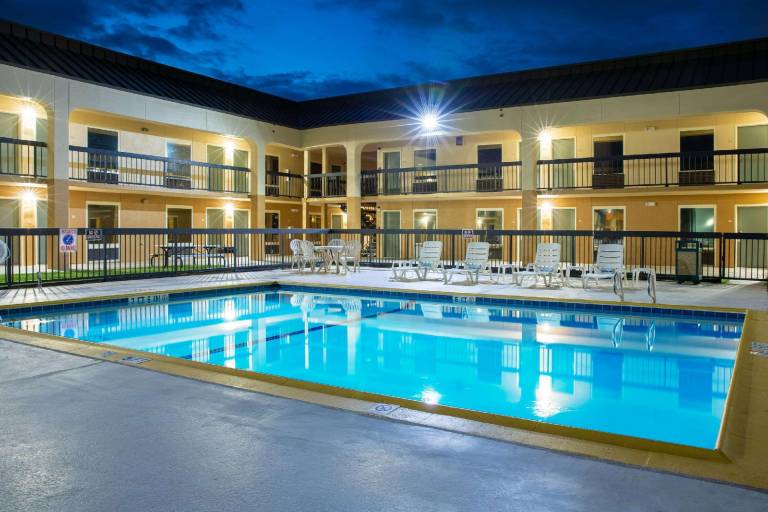 Quality Inn at Arlington Highlands — photo 3