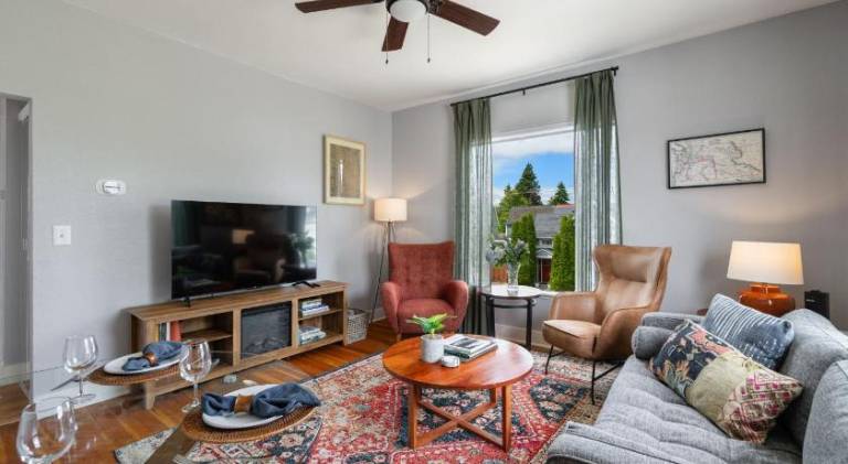 Apartment | Pet-friendly in Tacoma, WA