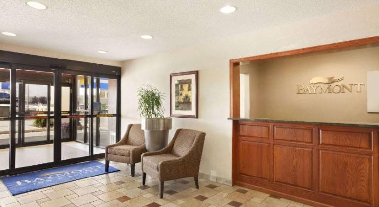 Baymont by Wyndham Sioux Falls — photo 4