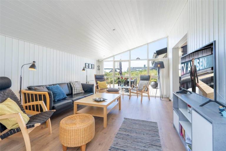 Fully equipped wonderful vacation home with patio, BBQ & sauna | Pets are welcome — photo 2