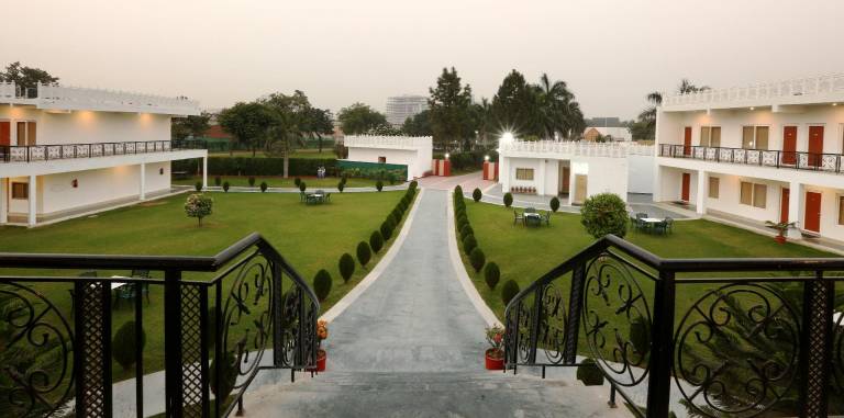 Aapno Ghar Resort