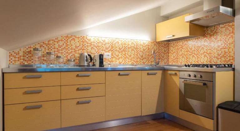 Charming apartment with patio, pool & yard | Dogs allowed — photo 4