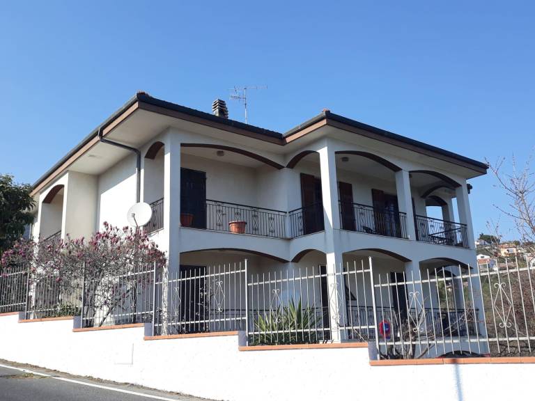 CASA VACANZE VILLA CRISTINA in Loano