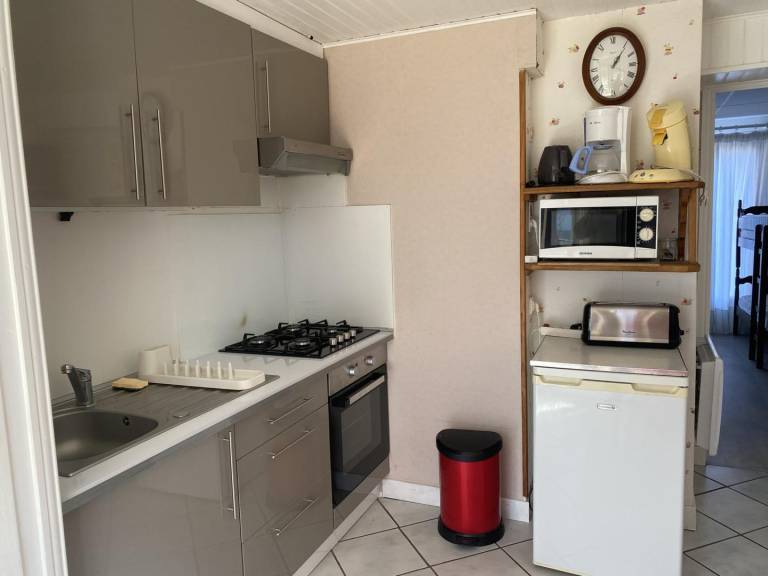 Gite with garden, patio & grill — photo 3