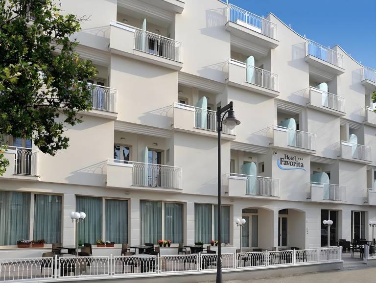 Hotel Favorita Easy Stay Room Only in Cesenatico