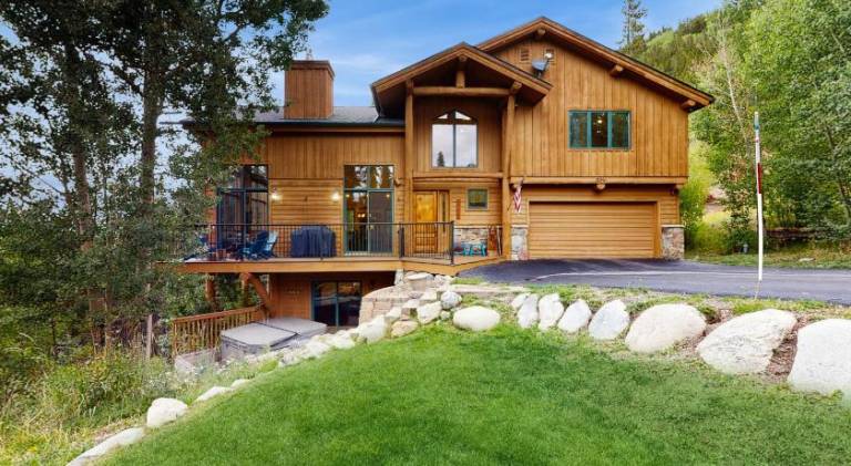 Vacation home with jacuzzi in Breckenridge, CO