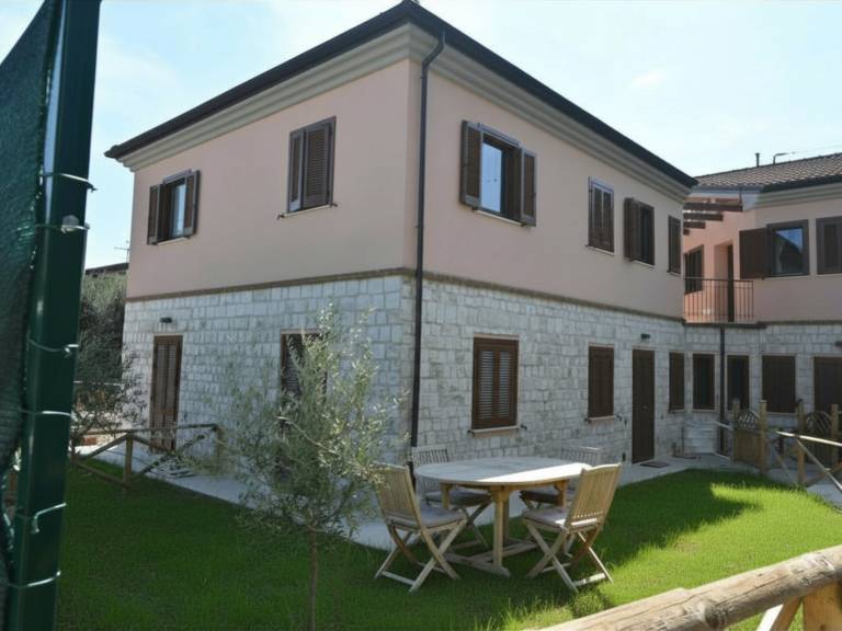 Family-oriented charming apartment with garden | Dogs allowed in Camerano