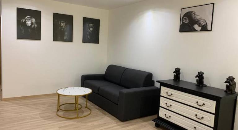 Chambre privee et cuisine commune