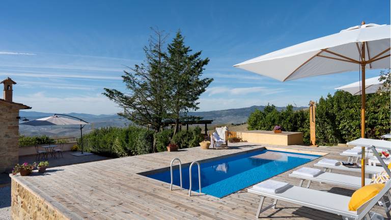 Villa with yard, private pool & patio | Garden view — photo 2