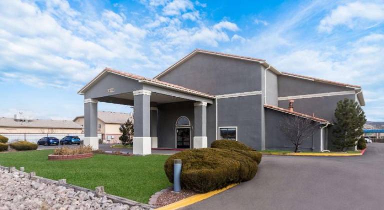 SureStay by Best Western Grants — photo 5
