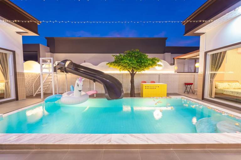 Homey House Na Jomtien in Sattahip