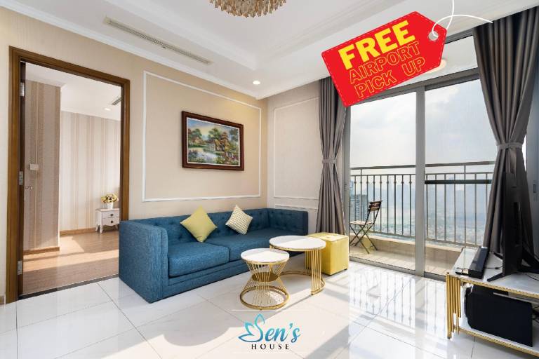 Holiday apartment with pool, garden & hot tub | Suitable for remote work | Pets allowed in Ho Chi Minh City