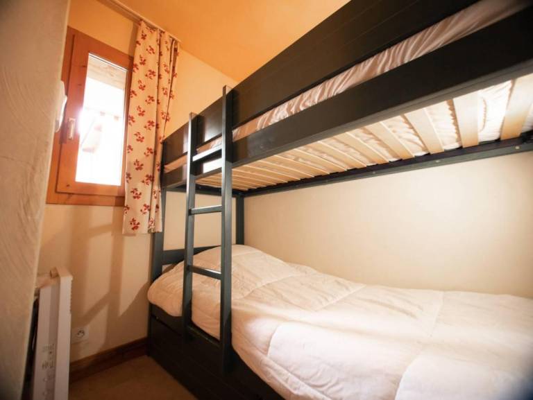 250m from shops, 1st floor, view mountain, balcony, ski locker, 37m², Valmorel — photo 5