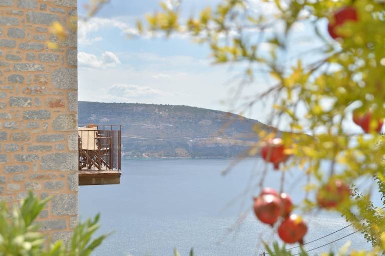 Accommodation  Limeni