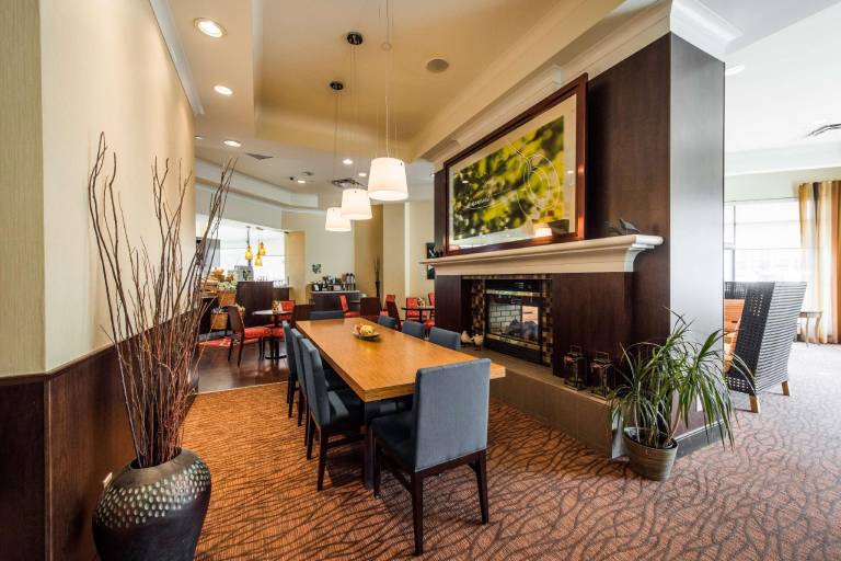 Hilton Garden Inn Saskatoon Downtown — photo 5