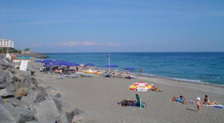Pleasant apartment | Beach nearby | Pets allowed in Giardini Naxos
