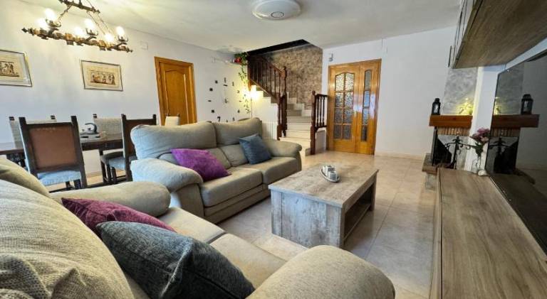 Fully equipped house with pool, barbecue & patio | Perfect for remote work | Pet-friendly in El Vendrell