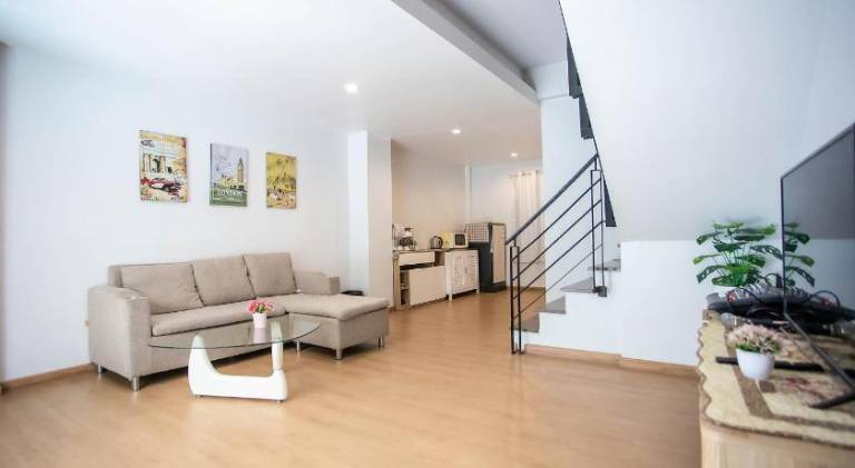 House with 2 rooms for 8 persons in Chonburi