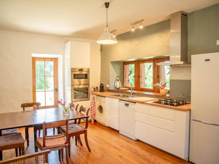 Authentic gîte on estate with swimming pool — photo 5