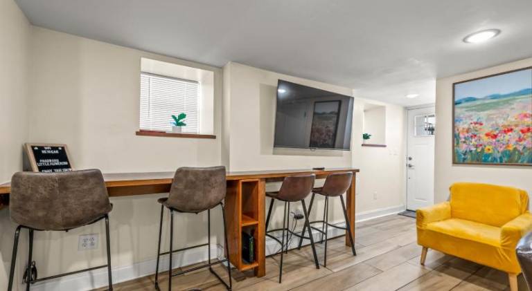 Holiday apartment with patio & yard — photo 4