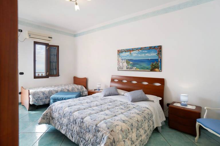 Amalfi Room with Sea View — photo 2
