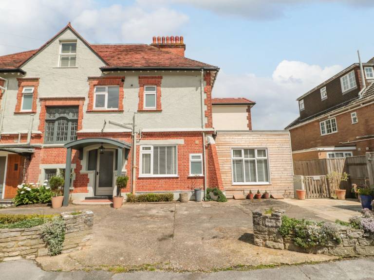 Cabin  Sandbanks