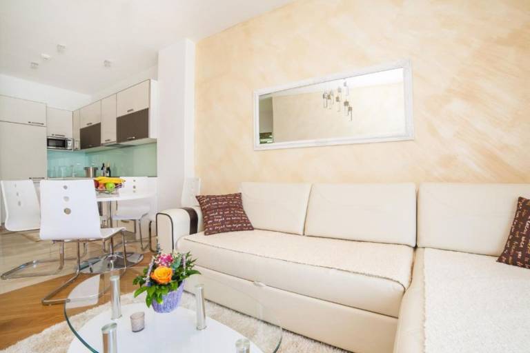Fully equipped holiday apartment with pool & sauna | Next to the beach | Pets are welcome — photo 4