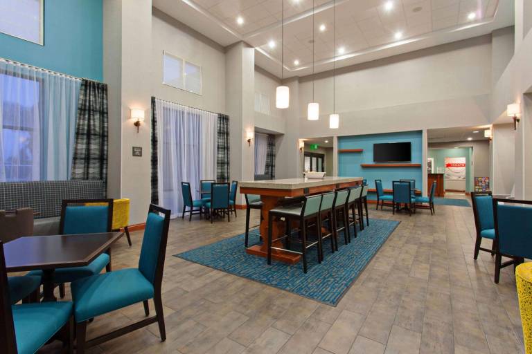Hampton Inn & Suites Clovis-Airport North — photo 4