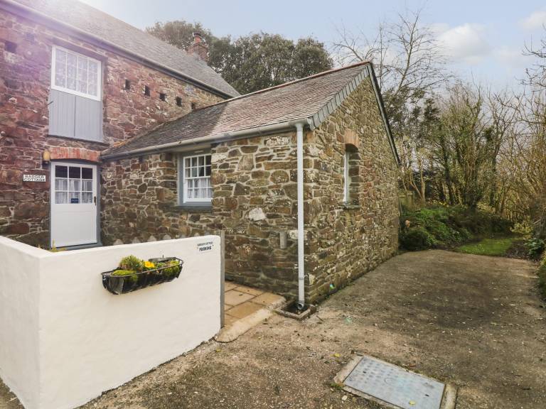 Cottage  Coverack